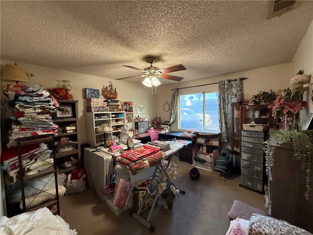 https://media.crmls.org/medias/021a0caa-7e5b-4bb5-af85-416eabaed0b5.jpg?preset=X-Large