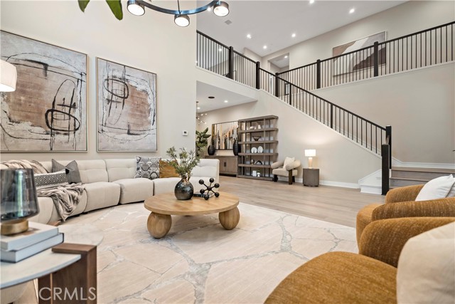 Detail Gallery Image 6 of 36 For 115 Interstellar, Irvine,  CA 92618 - 5 Beds | 5/1 Baths