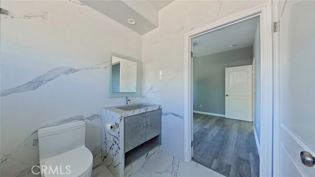 Detail Gallery Image 37 of 45 For 6937 Kian Ct, Van Nuys,  CA 91406 - 4 Beds | 3 Baths