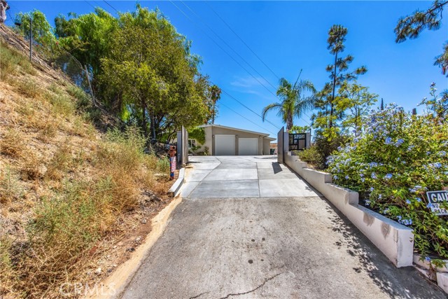 11661 Anderson, Loma Linda CA: https://media.crmls.org/medias/021baf33-a19f-4c33-9a2a-9fb643eb30ce.jpg
