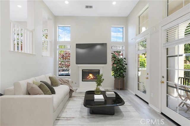 Detail Gallery Image 3 of 45 For 36 Chula Vista #109,  Irvine,  CA 92602 - 3 Beds | 2/1 Baths