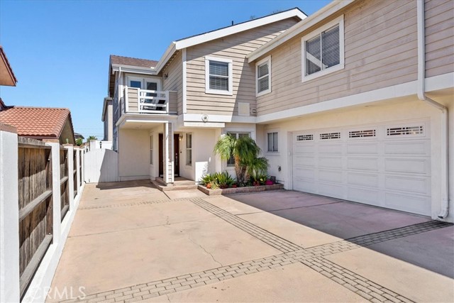 1909 Clark Lane, Redondo Beach, California 90278, 4 Bedrooms Bedrooms, ,2 BathroomsBathrooms,Residential,Sold,Clark,SB21188654