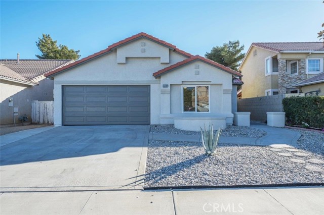 Detail Gallery Image 2 of 17 For 13357 Monterey Way, Victorville,  CA 92392 - 3 Beds | 2 Baths