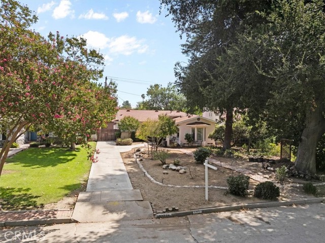 3271 N I Street, San Bernardino CA: https://media.crmls.org/medias/021e8e83-6ca8-4877-bfc5-7b6b0c317bea.jpg