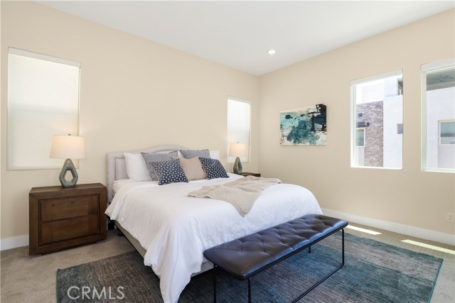 Detail Gallery Image 17 of 38 For 27512 Golden Currant Pl, Valencia,  CA 91381 - 4 Beds | 4 Baths