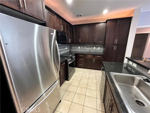 Detail Gallery Image 6 of 15 For 2349 Jefferson #218,  Torrance,  CA 90501 - 2 Beds | 2 Baths