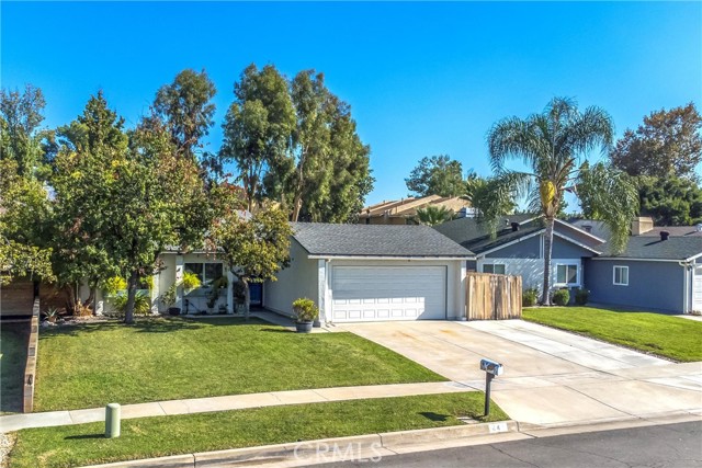 Detail Gallery Image 4 of 56 For 640 Jeremy Ct, Redlands,  CA 92374 - 3 Beds | 2 Baths