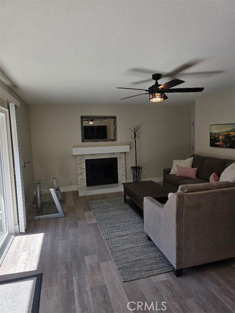 Detail Gallery Image 7 of 21 For 1002 a Cabrillo Park  Unit a, Santa Ana,  CA 92701 - 2 Beds | 2 Baths