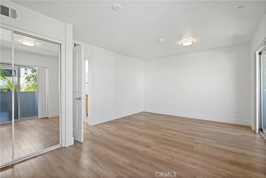 https://media.crmls.org/medias/02210b97-823b-417c-9519-f268ab666ba7.jpg?preset=X-Large