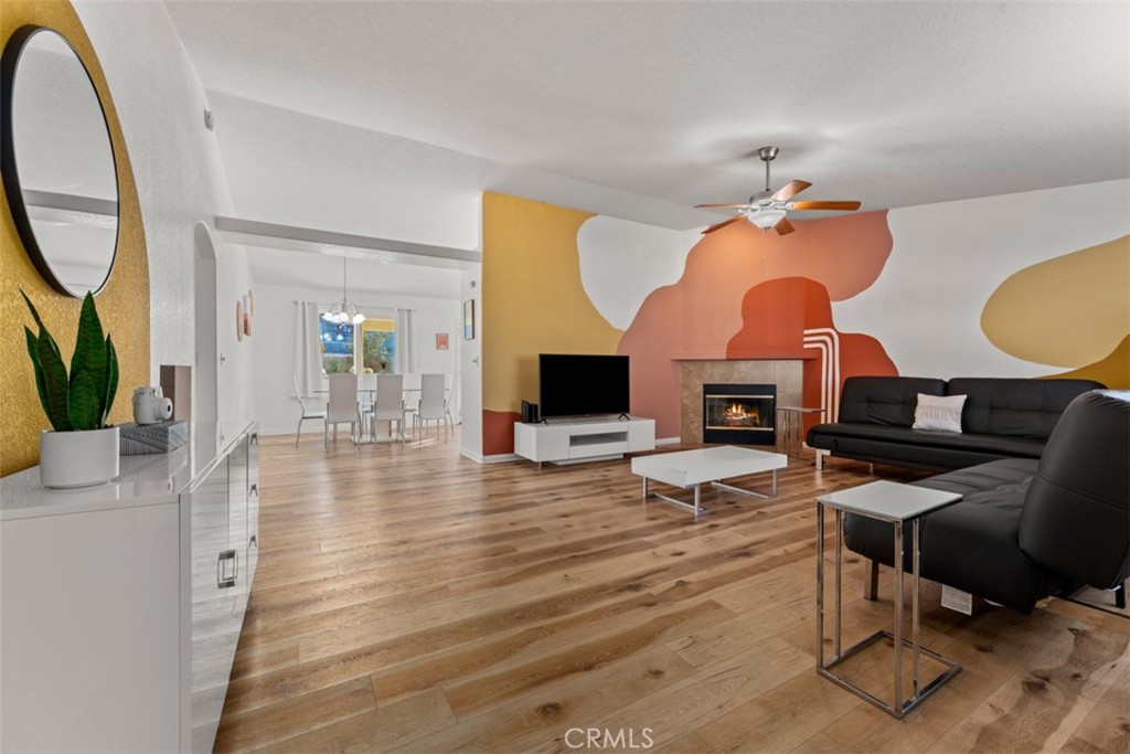 MLS #OC25251302 image #12