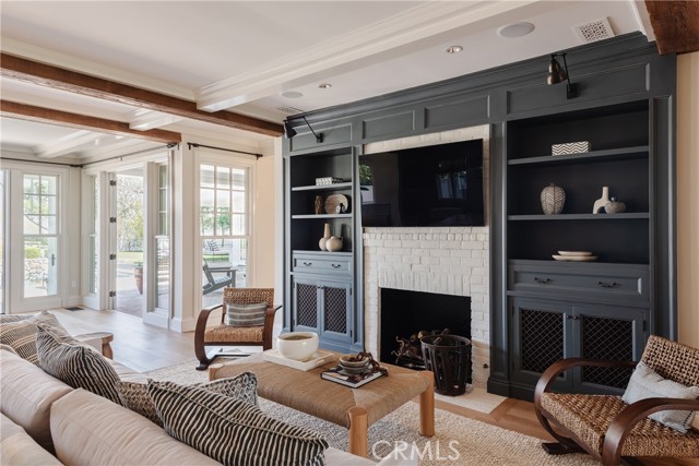 Detail Gallery Image 13 of 65 For 1012 Pacific Ave, Manhattan Beach,  CA 90266 - 6 Beds | 6/2 Baths