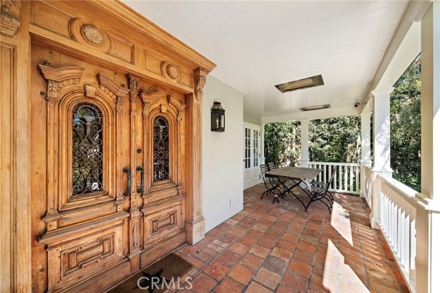 Detail Gallery Image 2 of 45 For 464 Holly, Laguna Beach,  CA 92651 - 4 Beds | 3/1 Baths