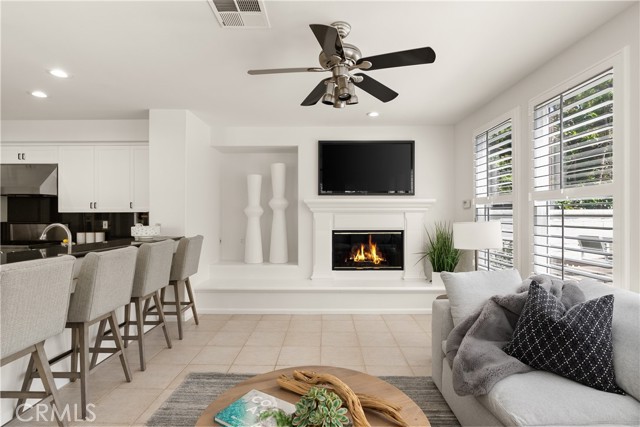 19139 Chandon Lane, Huntington Beach CA: https://media.crmls.org/medias/0222928f-8fae-49c8-89e1-a96c1e757cd4.jpg
