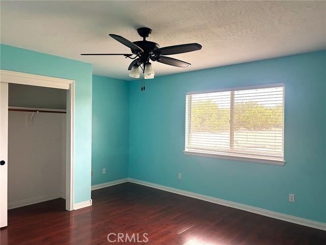 7076 Cataba Road, Oak Hills CA: https://media.crmls.org/medias/02232294-2a56-4d3d-a30d-3461f01011ac.jpg