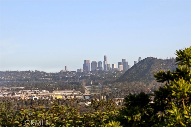 1220 E Providencia Avenue, Burbank CA: https://media.crmls.org/medias/0223cccd-4855-40b7-a552-ce048ee3a8e8.jpg