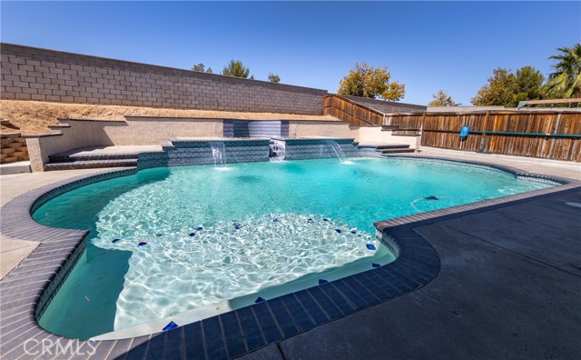 Detail Gallery Image 31 of 38 For 13020 Banning, Victorville,  CA 92392 - 5 Beds | 3/1 Baths