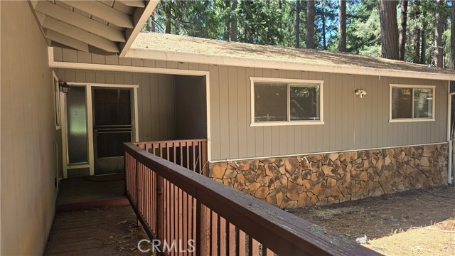 Detail Gallery Image 1 of 25 For 6096 Guilford Cir, Magalia,  CA 95954 - 3 Beds | 2 Baths