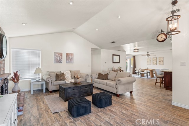 Image 6 of 40 For 2170 Kiwi Circle