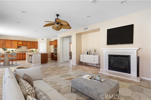 Detail Gallery Image 14 of 43 For 3297 Quartz Cir, Corona,  CA 92882 - 5 Beds | 3/1 Baths