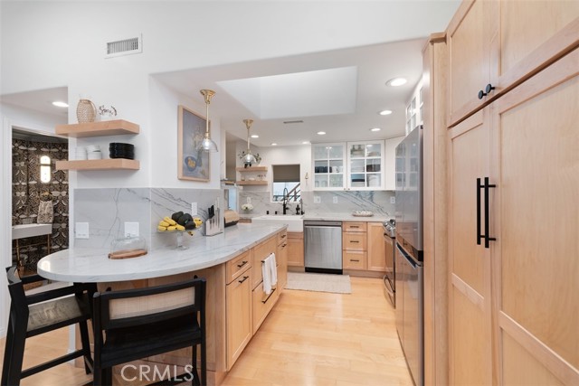 Detail Gallery Image 8 of 55 For 24386 Vista Point Ln, Dana Point,  CA 92629 - 3 Beds | 2/1 Baths