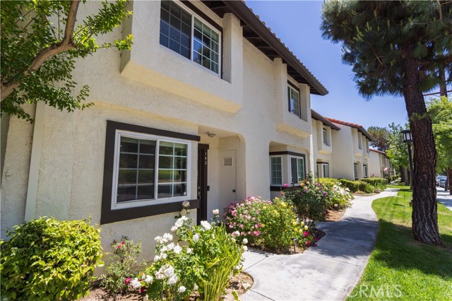 Detail Gallery Image 3 of 36 For 5538 Las Virgenes Rd #142,  Calabasas,  CA 91302 - 2 Beds | 2/1 Baths