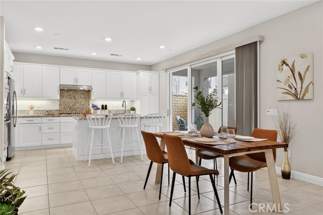 Detail Gallery Image 5 of 36 For 20506 Galloway Dr, Saugus,  CA 91350 - 3 Beds | 3 Baths