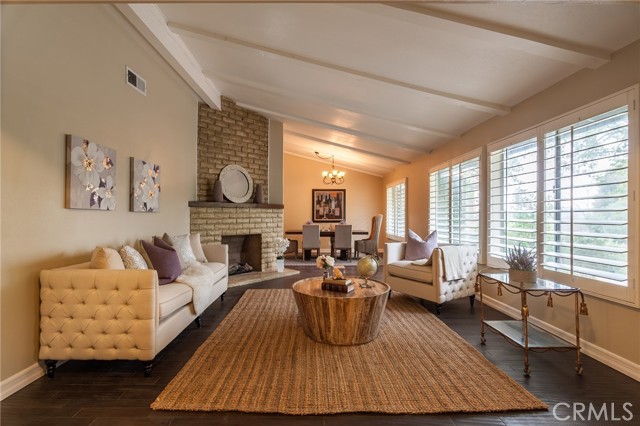 Detail Gallery Image 5 of 27 For 5271 Gould Ave, La Canada Flintridge,  CA 91011 - 3 Beds | 3 Baths