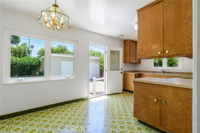 Image 8 of 36 For 2360 Fanwood Avenue