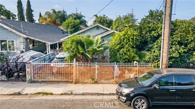 Detail Gallery Image 1 of 11 For 1716 E 107th St, Los Angeles,  CA 90002 - 2 Beds | 1 Baths