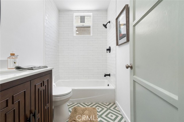 6202 Arbor Road, Lakewood CA: https://media.crmls.org/medias/022a7ce4-94e0-4f7c-b030-768addd58c1f.jpg