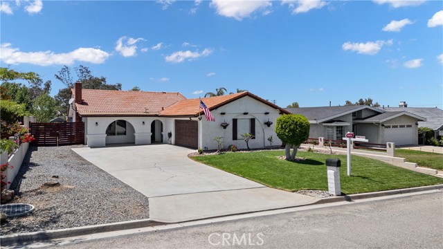 Detail Gallery Image 4 of 34 For 19927 Athenon Ave, Perris,  CA 92570 - 3 Beds | 2 Baths