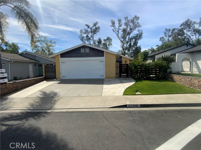 Detail Gallery Image 2 of 24 For 27312 Las Nieves, Mission Viejo,  CA 92691 - 3 Beds | 2 Baths