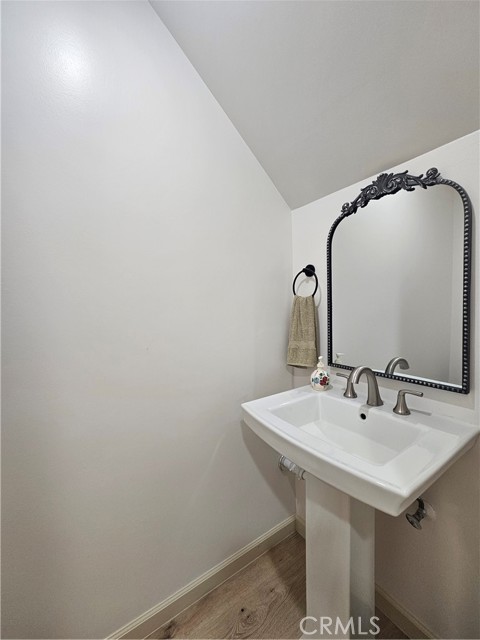 Detail Gallery Image 9 of 23 For 6509 Twin Circle #7,  Simi Valley,  CA 93063 - 2 Beds | 1/1 Baths