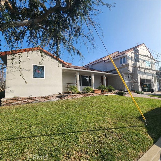 Detail Gallery Image 1 of 17 For 826 N Dianthus St, Manhattan Beach,  CA 90266 - 5 Beds | 3/1 Baths