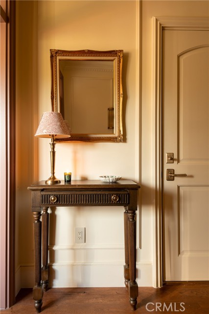 Image 49 of 53 For 734 Parkman