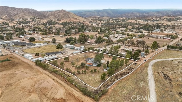 34217 Mabana Street, Agua Dulce, California 91390, 4 Bedrooms Bedrooms, ,2 BathroomsBathrooms,Single Family Residence,For Sale,Mabana,GD25033412