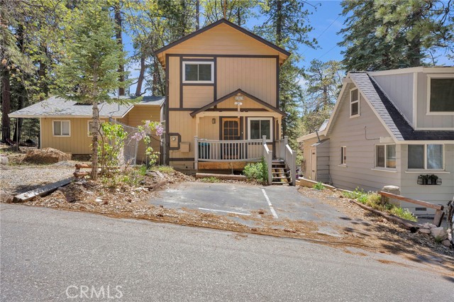 Detail Gallery Image 1 of 24 For 33079 Ridge Rd, Arrowbear,  CA 92382 - 2 Beds | 1/1 Baths