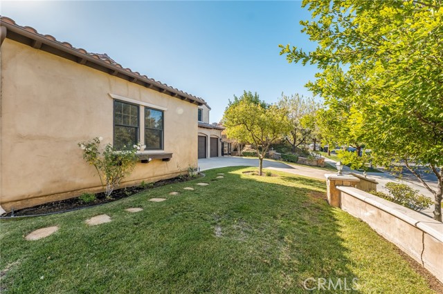 Detail Gallery Image 16 of 66 For 25340 Twin Oaks Pl, Valencia,  CA 91381 - 5 Beds | 5/2 Baths