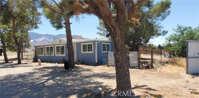 Detail Gallery Image 4 of 36 For 9666 Baker Rd, Lucerne Valley,  CA 92356 - 4 Beds | 1 Baths