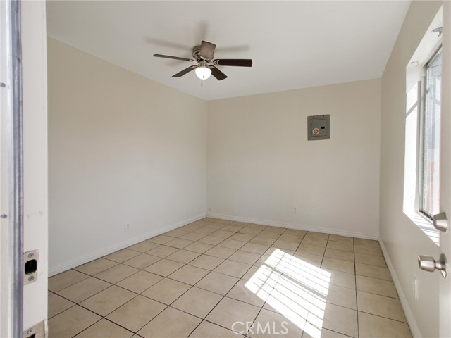 Detail Gallery Image 12 of 34 For 1667 E 111th, Los Angeles,  CA 90059 - 2 Beds | 2 Baths