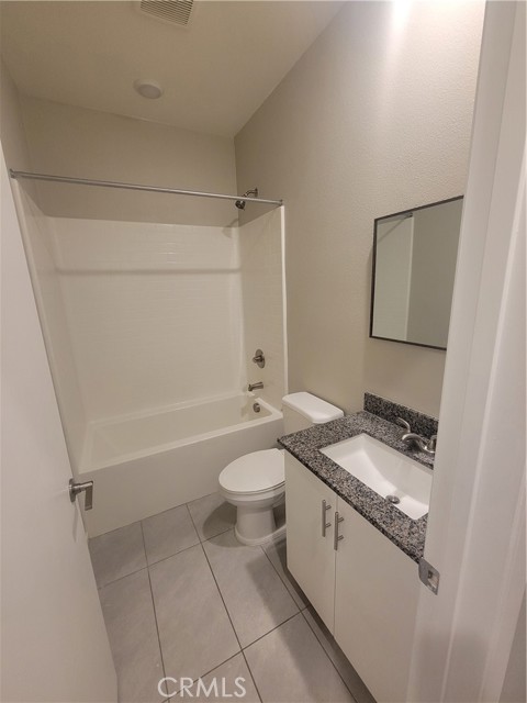 Detail Gallery Image 14 of 29 For 5464 Seacliff Pl #25,  San Diego,  CA 92154 - 4 Beds | 3/1 Baths