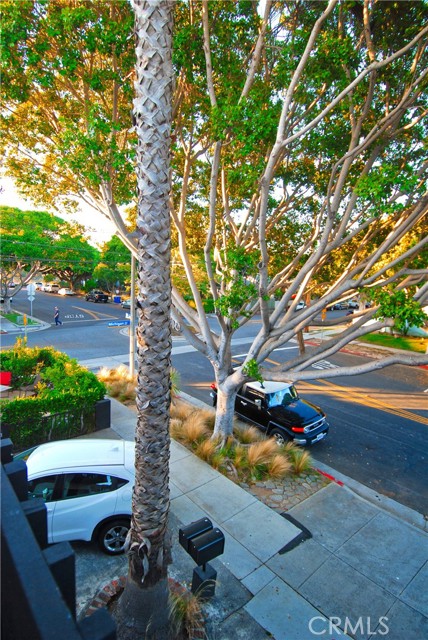 Detail Gallery Image 11 of 18 For 1802 9th St #B,  Santa Monica,  CA 90404 - 0 Beds | 1 Baths