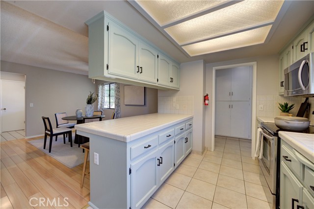 1629 Hillsboro Drive, Santa Maria CA: https://media.crmls.org/medias/023002ff-2221-41b5-b11c-02f161a73dfd.jpg