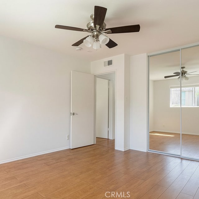 Detail Gallery Image 10 of 29 For 18619 Collins #F29,  Tarzana,  CA 91356 - 2 Beds | 2 Baths