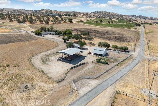 75429 Indian Valley Road, San Miguel CA: https://media.crmls.org/medias/02306b8c-cdb3-4826-970c-427c0db918de.jpg