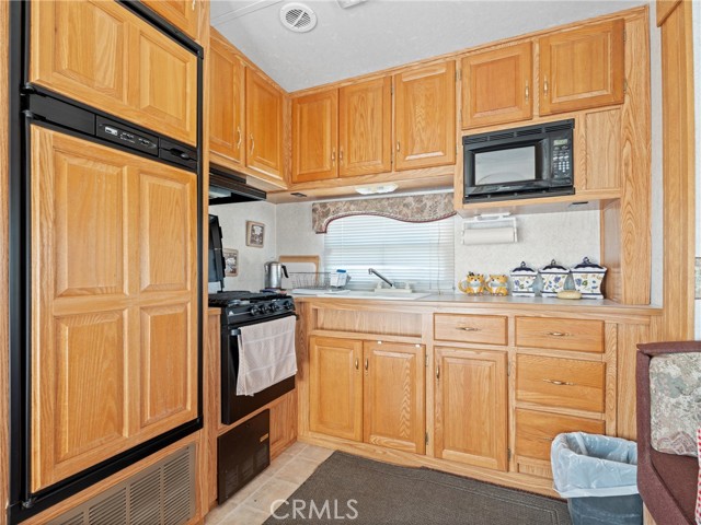 Detail Gallery Image 15 of 20 For 500 Rodeo Rd, Lucerne Valley,  CA 92356 - 2 Beds | 1 Baths