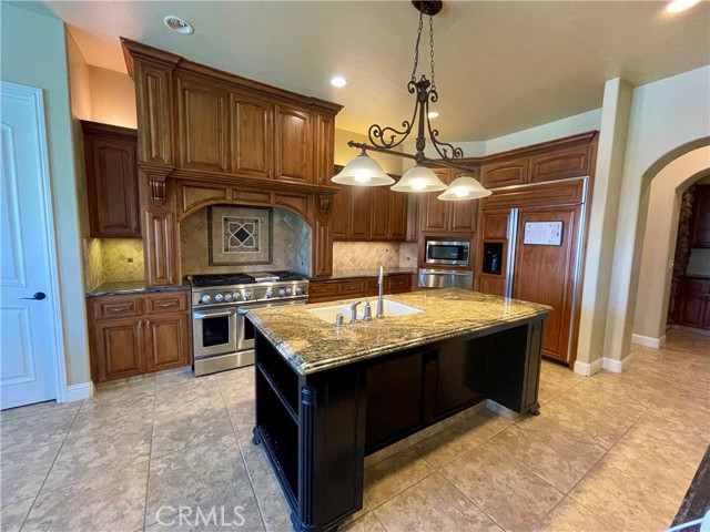 16052 W Middleton Avenue, Kerman CA: https://media.crmls.org/medias/0232f9f6-f8f2-48e3-a983-3c9a6648b5ec.jpg