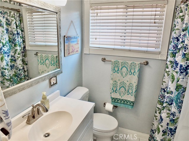 4306 Hackett Avenue, Lakewood CA: https://media.crmls.org/medias/023323c0-a2f6-4edb-afdd-6e4d7bfba099.jpg