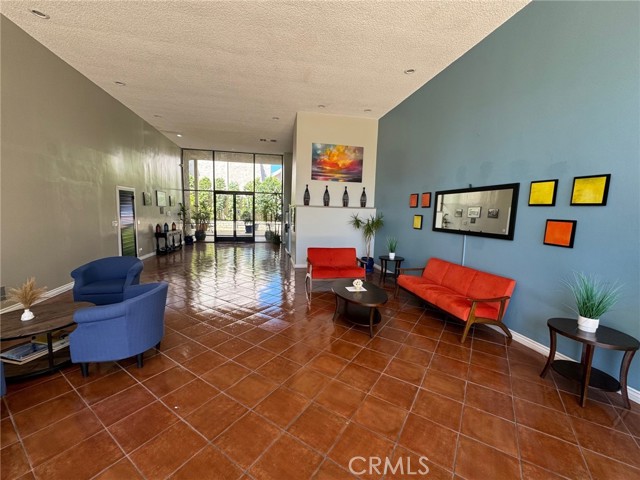 Detail Gallery Image 24 of 24 For 1401 Valley View Rd #325,  Glendale,  CA 91202 - 2 Beds | 2 Baths