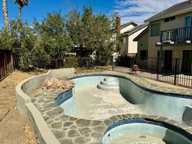 Detail Gallery Image 16 of 19 For 39453 Dijon Ln, Palmdale,  CA 93551 - 6 Beds | 3 Baths